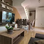 Beautiful Duplex With Jacuzzi
