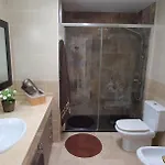 Дом отдыха Beautiful Duplex With Jacuzzi